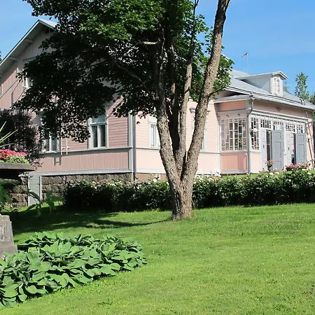 Toeyrylae Manor