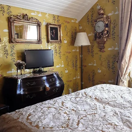 Otel Toeyrylae Manor