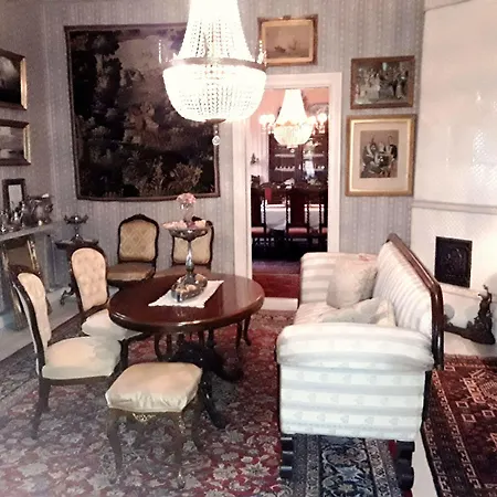 Hotel Toeyrylae Manor 4*