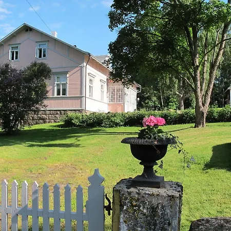 Toeyrylae Manor 4* Artjarvi