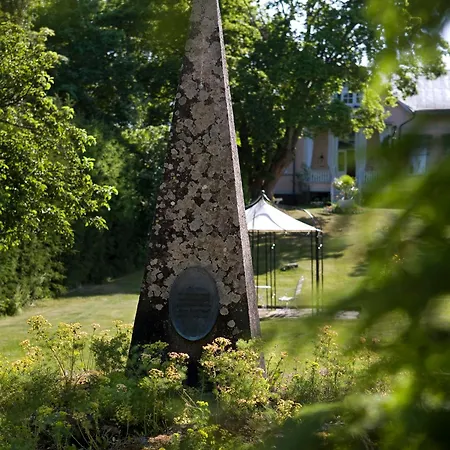 Toeyrylae Manor Hotel