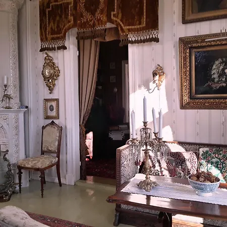 Toeyrylae Manor 4*