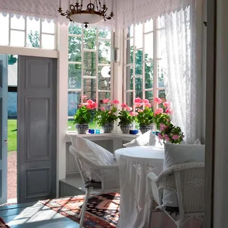 Toeyrylae Manor Hotel Artjarvi