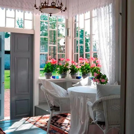 Toeyrylae Manor Hotel Artjärvi