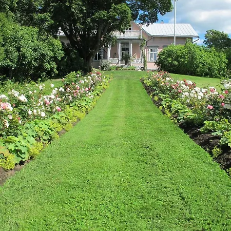 Toeyrylae Manor Hotell 4*