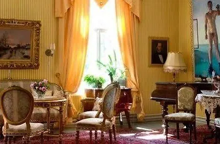 Hotel Toeyrylae Manor 4*