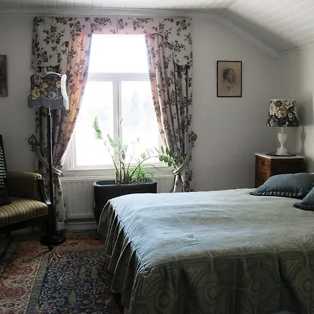 Toeyrylae Manor 4*