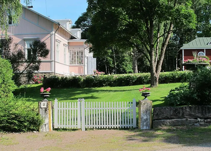 Hotell Toeyrylae Manor