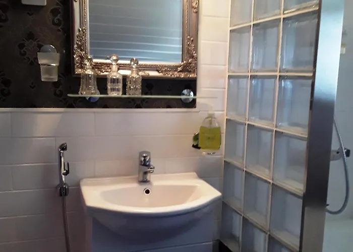 Hotell Toeyrylae Manor Artjärvi