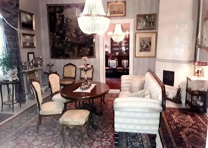 Hotell Toeyrylae Manor 4*