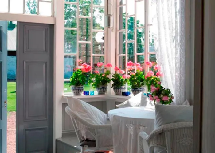 Toeyrylae Manor Hotell Artjärvi