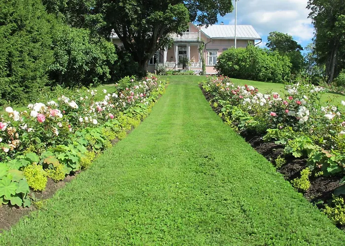 Toeyrylae Manor Hotell 4*