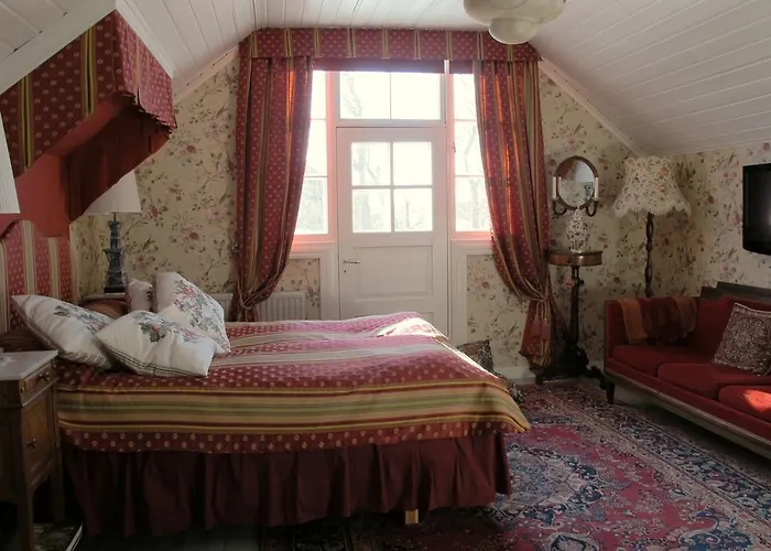 Toeyrylae Manor Hotell